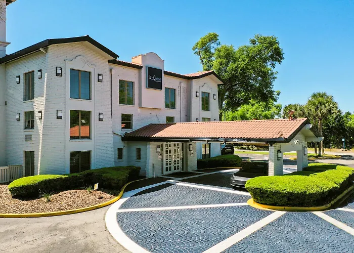 Jacksonville Lodging 